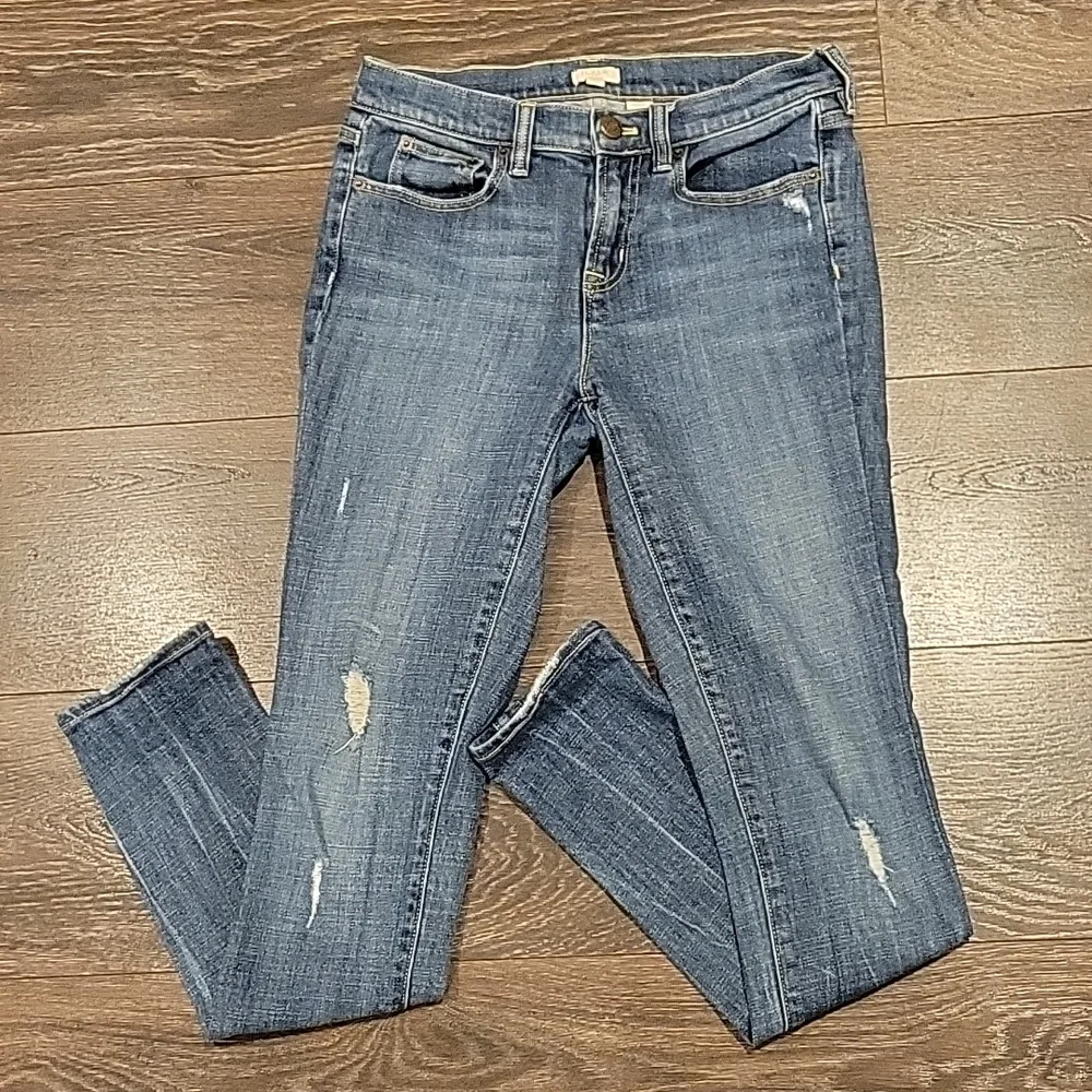 ❤️ J CREW DISTRESSED SKINNY JEANS, 4 (27)